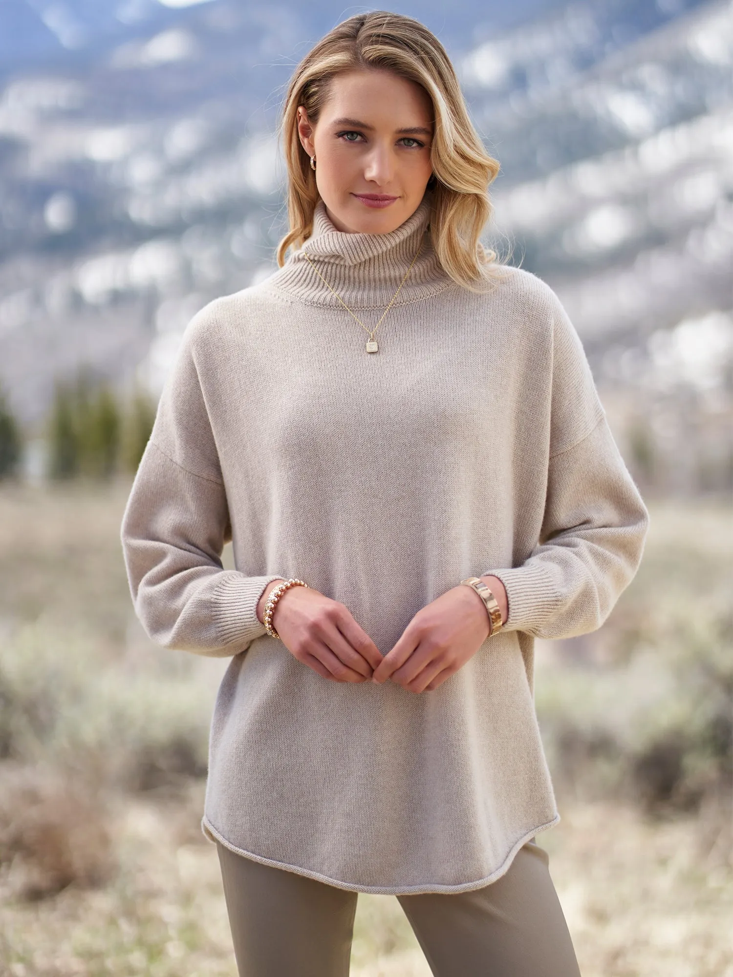 Amora Turtleneck Cashmere Sweater