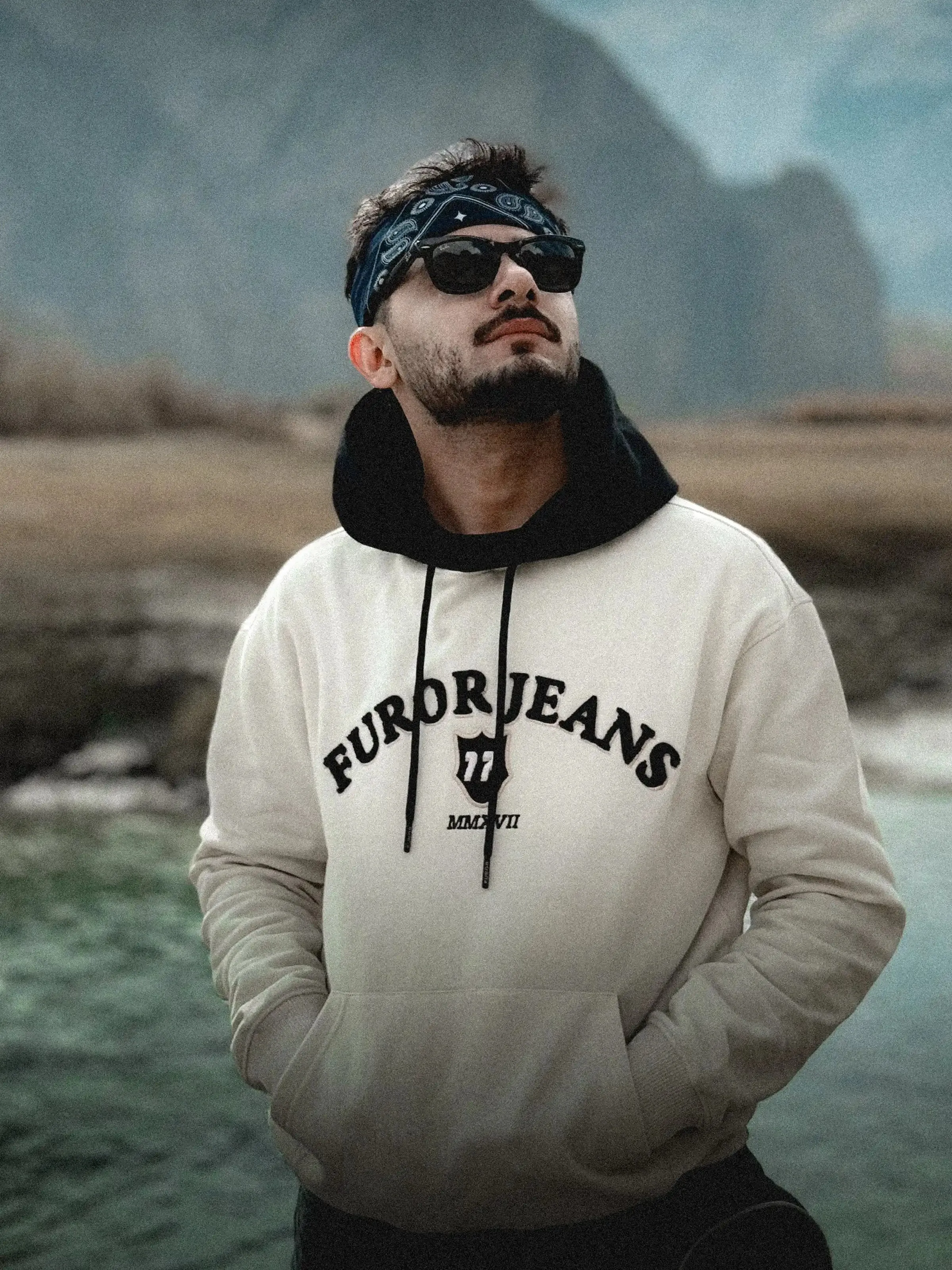 Embroidered Pullover Hoodie - FMTH24-027