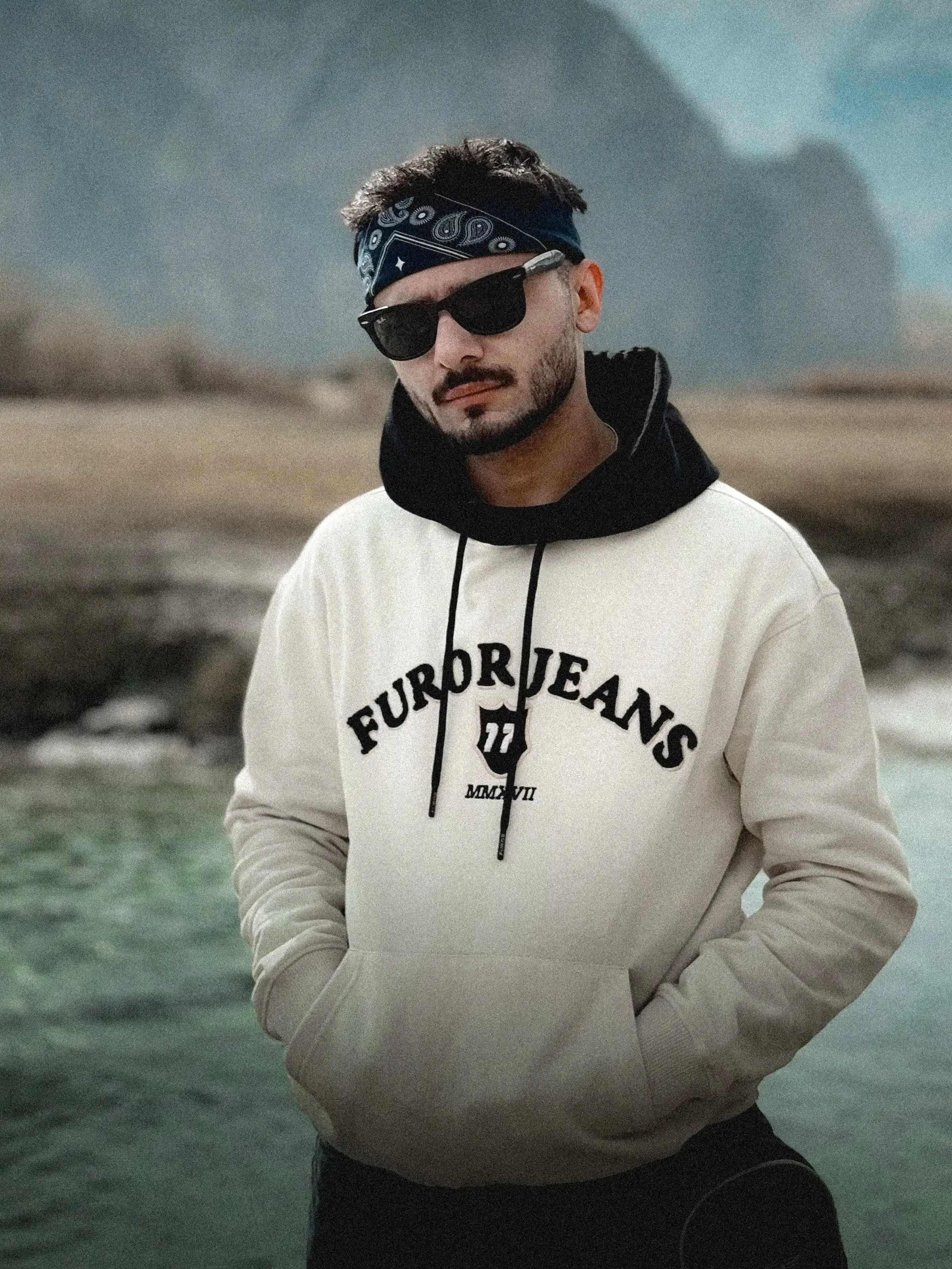 Embroidered Pullover Hoodie - FMTH24-027