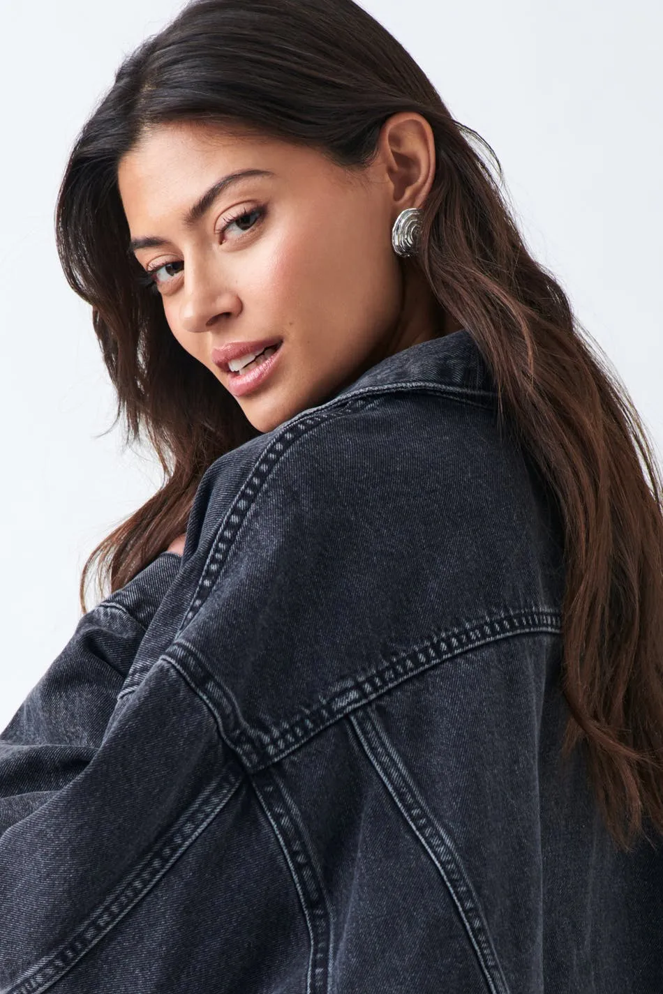 Loose denim jacket