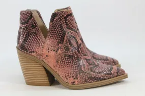 Vince Camuto Gigietta Women's Pink Snake Boots 7M(ZAP13676)