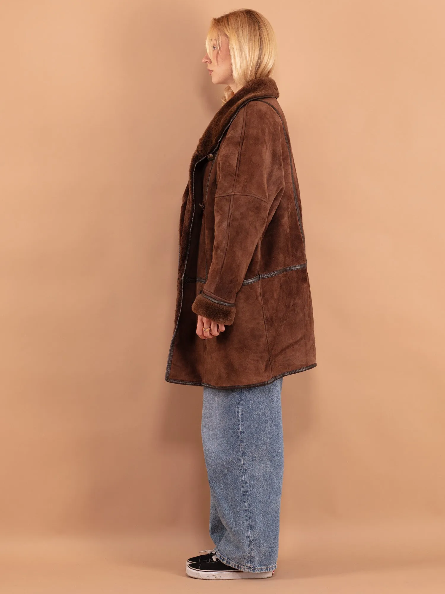 Vintage 80's Women Oversized Sheepskin Coat in Brown